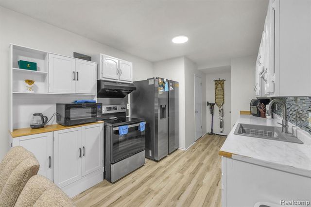 37742 Colonial Drive, Westland, MI 48185