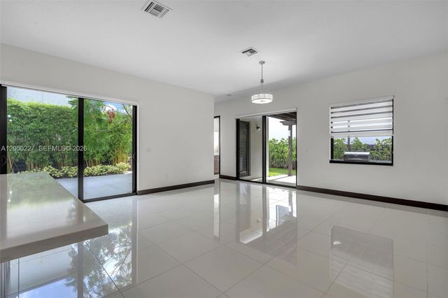 15455 NW 88th Ct, Miami Lakes, FL 33018