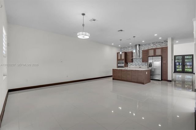 15455 NW 88th Ct, Miami Lakes, FL 33018