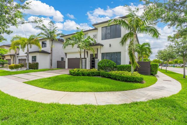 15455 NW 88th Ct, Miami Lakes, FL 33018