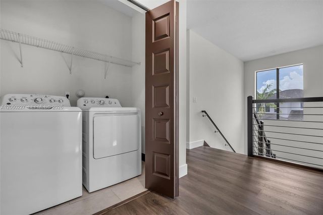 15455 NW 88th Ct, Miami Lakes, FL 33018