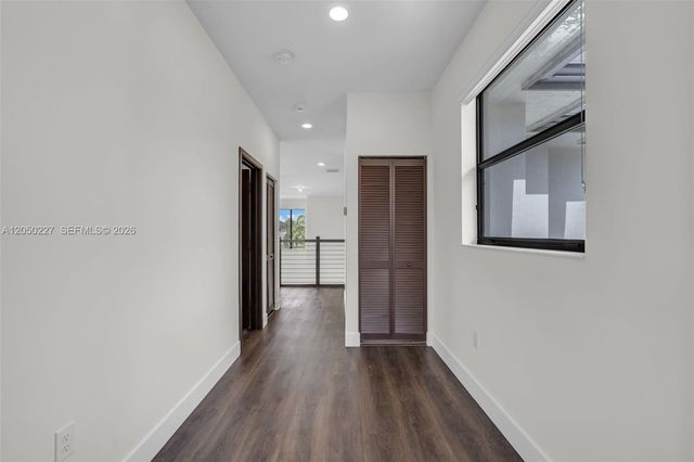15455 NW 88th Ct, Miami Lakes, FL 33018