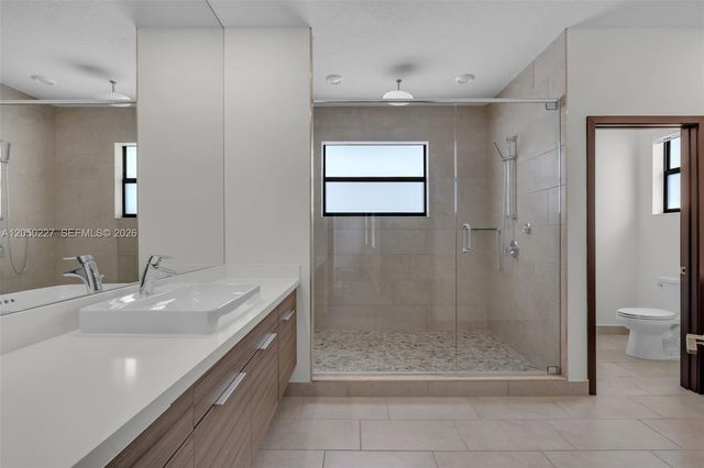 15455 NW 88th Ct, Miami Lakes, FL 33018