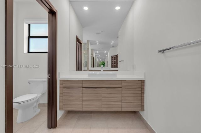 15455 NW 88th Ct, Miami Lakes, FL 33018