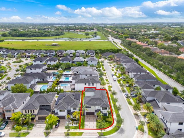15455 NW 88th Ct, Miami Lakes, FL 33018