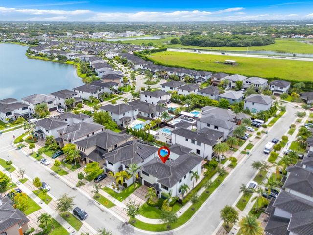 15455 NW 88th Ct, Miami Lakes, FL 33018