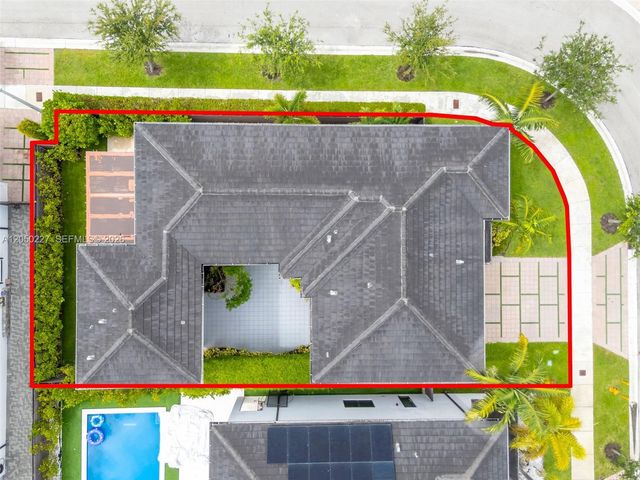 15455 NW 88th Ct, Miami Lakes, FL 33018