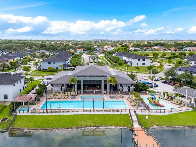 15455 NW 88th Ct, Miami Lakes, FL 33018