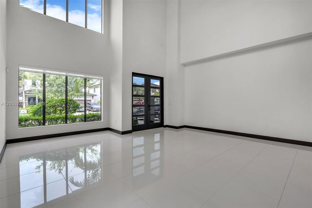 15455 NW 88th Ct, Miami Lakes, FL 33018