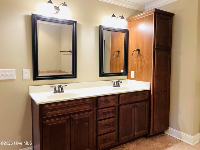 2016 Leighton Drive A, Greenville, NC 27834
