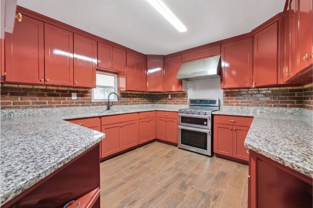 6014 Linda Drive, Rosharon, TX 77583