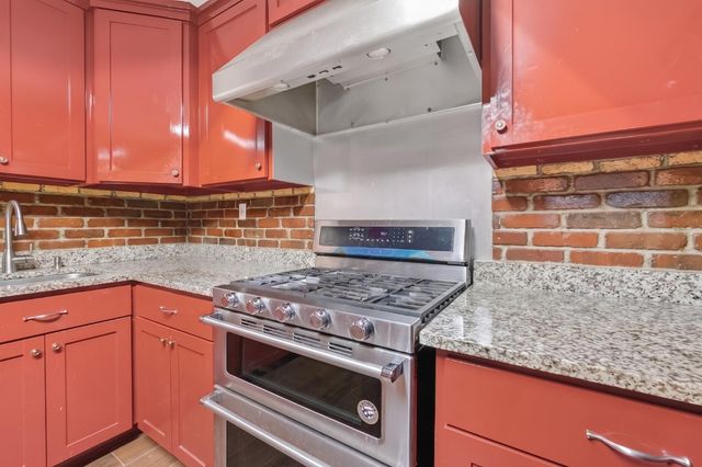 6014 Linda Drive, Rosharon, TX 77583