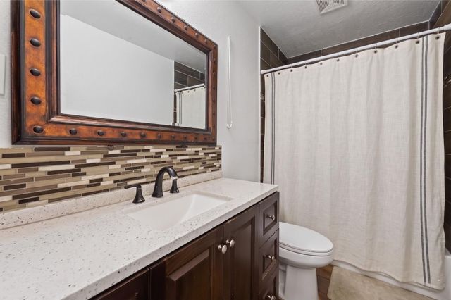 6014 Linda Drive, Rosharon, TX 77583