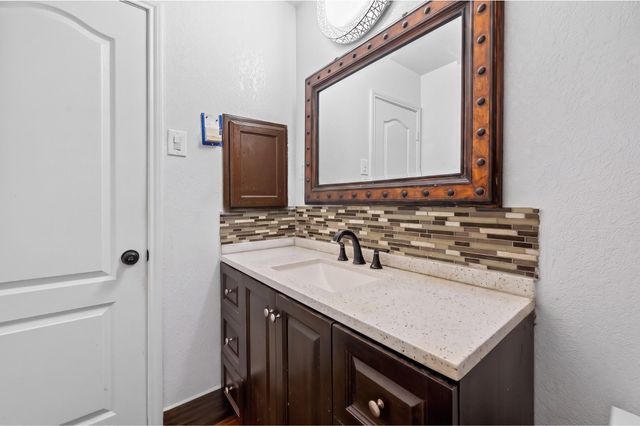 6014 Linda Drive, Rosharon, TX 77583