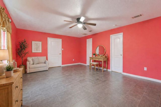 6014 Linda Drive, Rosharon, TX 77583