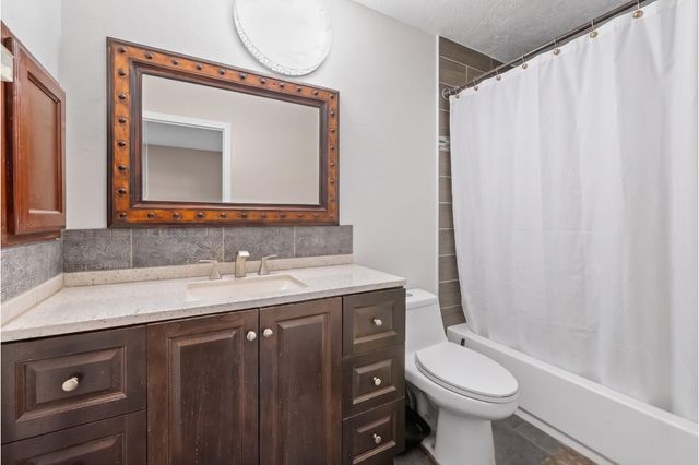 6014 Linda Drive, Rosharon, TX 77583