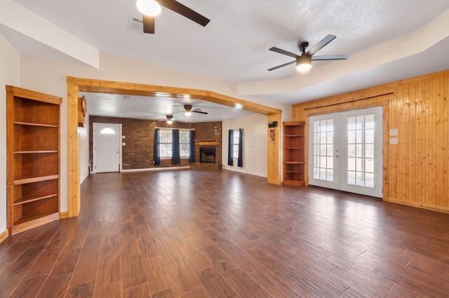 6014 Linda Drive, Rosharon, TX 77583