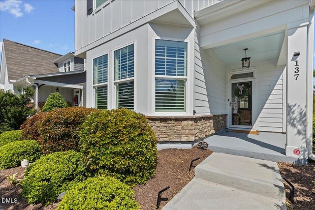 137 Daisy Grove Lane, Holly Springs, NC 27540