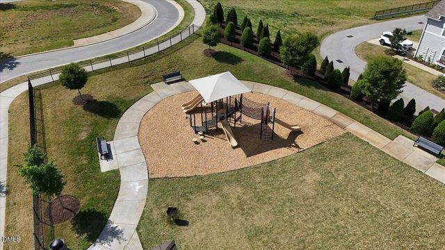 137 Daisy Grove Lane, Holly Springs, NC 27540