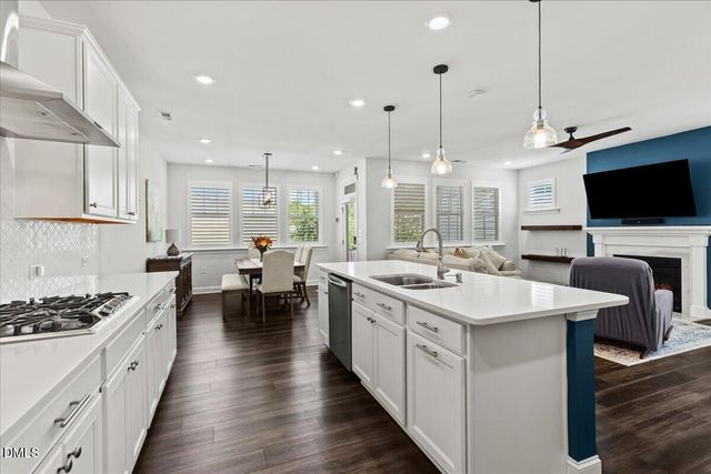 137 Daisy Grove Lane, Holly Springs, NC 27540