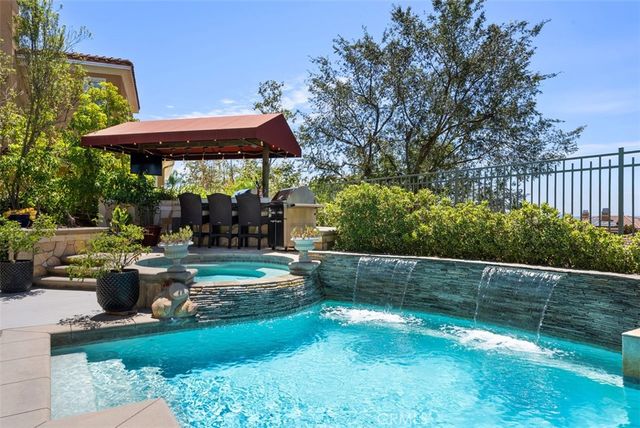 22801 Maiden Lane, Mission Viejo, CA 92692