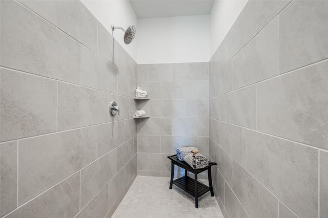 8310 Amber Summit Lane, Angleton, TX 77515