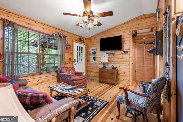 1180 Ruby Lake Drive, Hiawassee, GA 30546