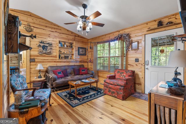 1180 Ruby Lake Drive, Hiawassee, GA 30546