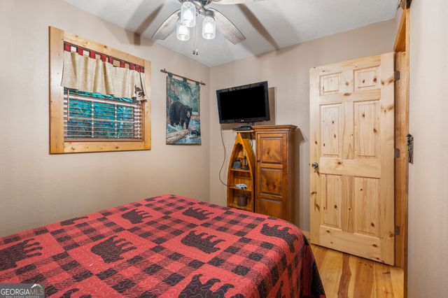 1180 Ruby Lake Drive, Hiawassee, GA 30546