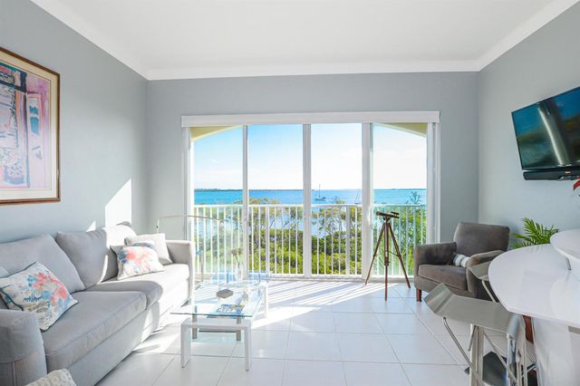 23 Harbour Isle Drive W 303, Fort Pierce, FL 34949