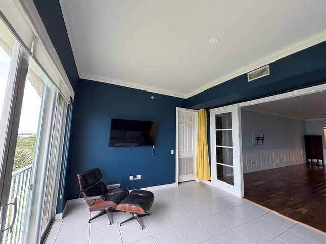 23 Harbour Isle Drive W 303, Fort Pierce, FL 34949