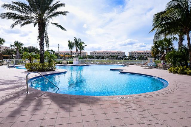23 Harbour Isle Drive W 303, Fort Pierce, FL 34949
