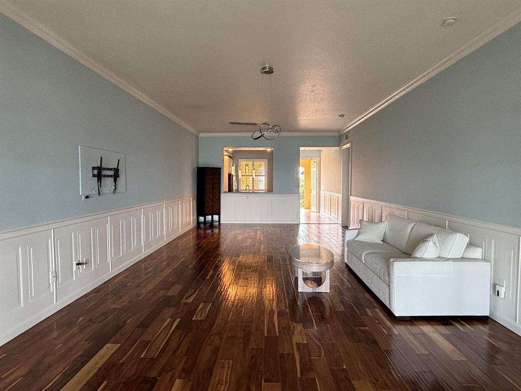 Image 15 of property listing at 23 Harbour Isle Drive W 303, Fort Pierce, FL 34949