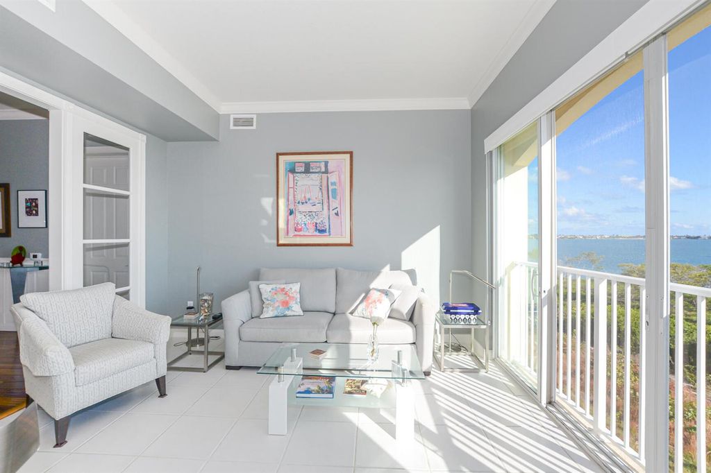 Image 18 of property listing at 23 Harbour Isle Drive W 303, Fort Pierce, FL 34949