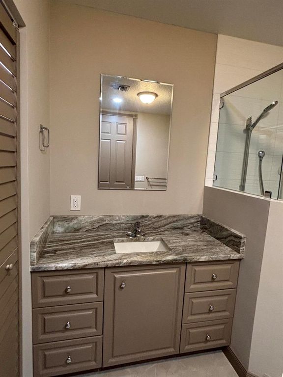 Image 33 of property listing at 23 Harbour Isle Drive W 303, Fort Pierce, FL 34949
