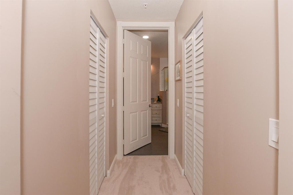 Image 35 of property listing at 23 Harbour Isle Drive W 303, Fort Pierce, FL 34949