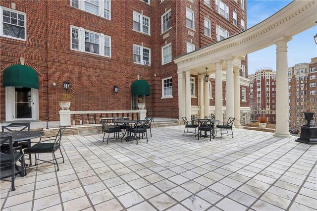 4618 Warwick Boulevard 6F, Kansas City, MO 64112