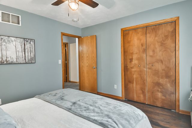 2212 CANDLEWICK Drive SE, Poplar Grove, IL 61065