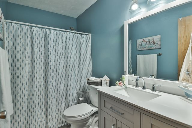 2212 CANDLEWICK Drive SE, Poplar Grove, IL 61065