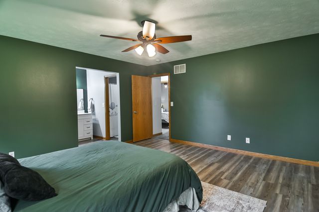 2212 CANDLEWICK Drive SE, Poplar Grove, IL 61065