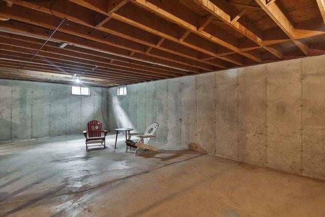 2212 CANDLEWICK Drive SE, Poplar Grove, IL 61065