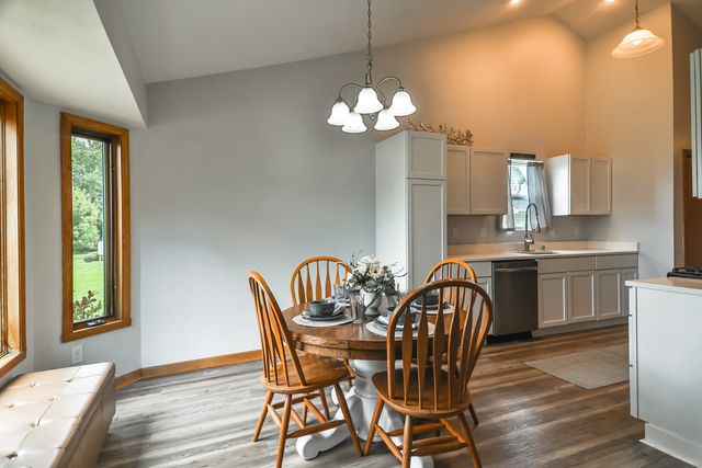 2212 CANDLEWICK Drive SE, Poplar Grove, IL 61065