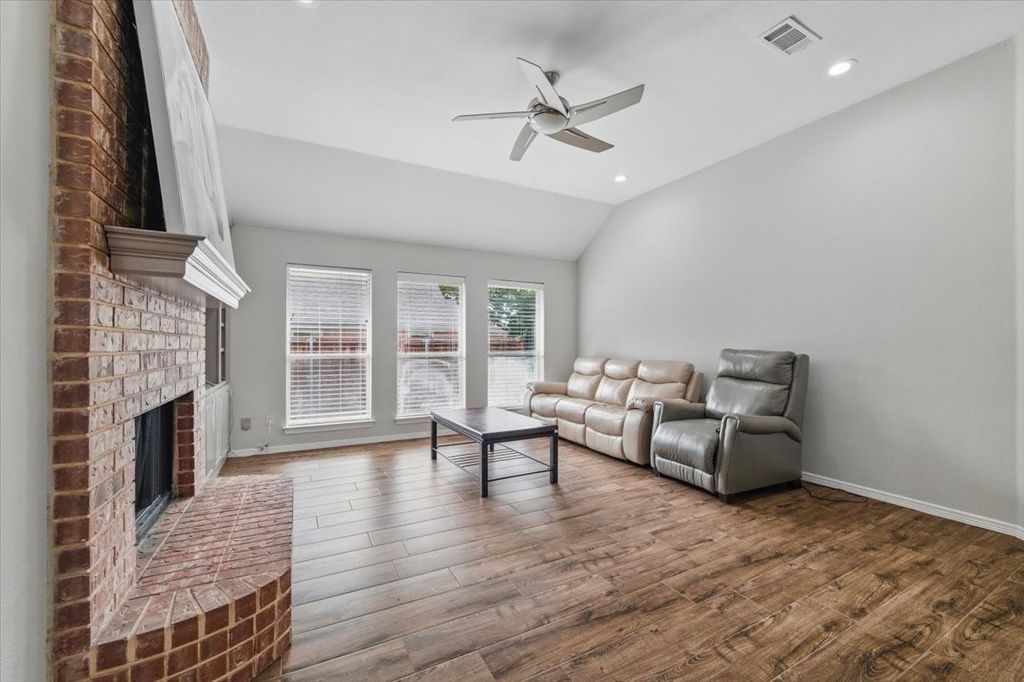 3402 Blue Forest Drive, Arlington, TX 76001 — photo 5
