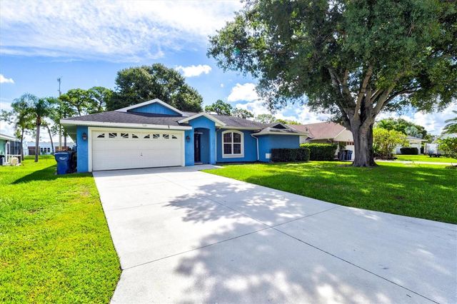 7129 QUEEN PALM CIRCLE, Sarasota, FL 34243