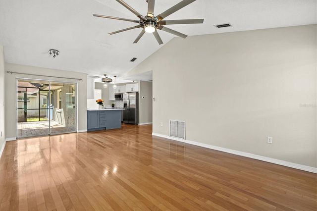 7129 QUEEN PALM CIRCLE, Sarasota, FL 34243