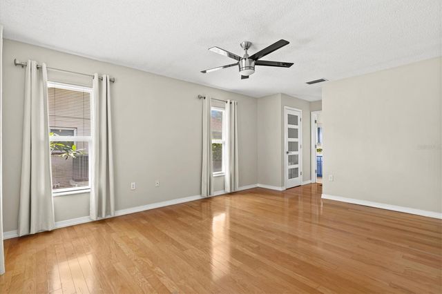 7129 QUEEN PALM CIRCLE, Sarasota, FL 34243