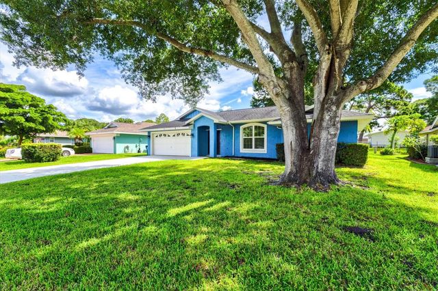 7129 QUEEN PALM CIRCLE, Sarasota, FL 34243