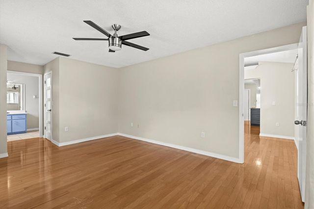 7129 QUEEN PALM CIRCLE, Sarasota, FL 34243