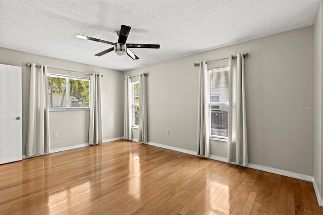 7129 QUEEN PALM CIRCLE, Sarasota, FL 34243