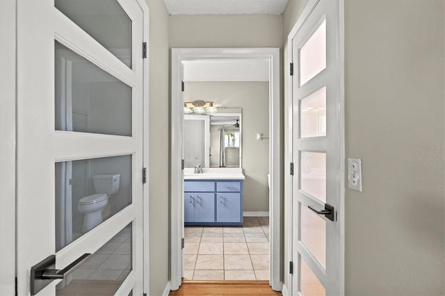 7129 QUEEN PALM CIRCLE, Sarasota, FL 34243